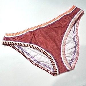 PilyQ PQ Teaberry Crochet Trim Scoop Swim Bikini Bottom Size M NWT